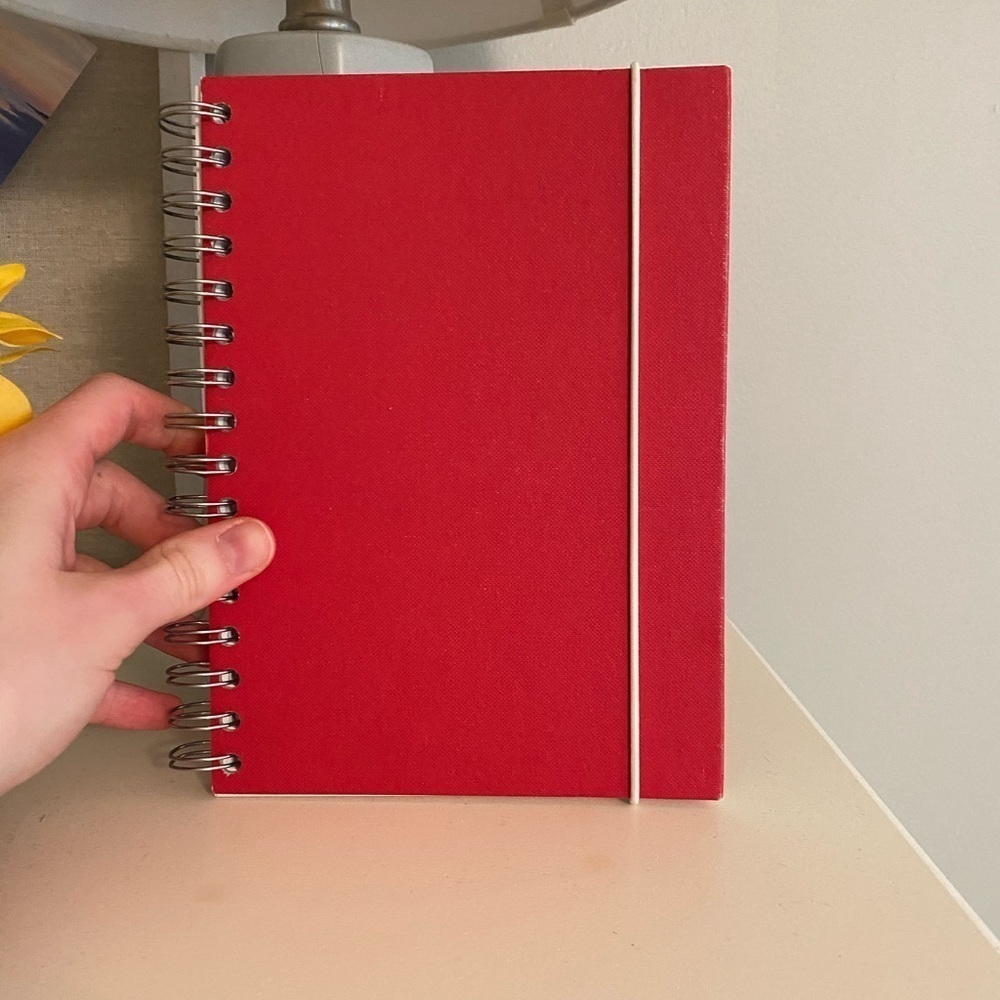 𝅺RED Unlined Notebook